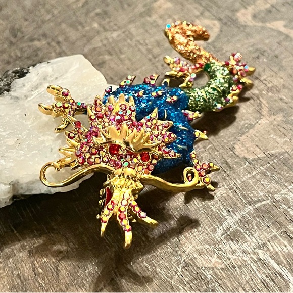 🐲 NEW Dragon Rhinestone Pin Brooch - Picture 3 of 8
